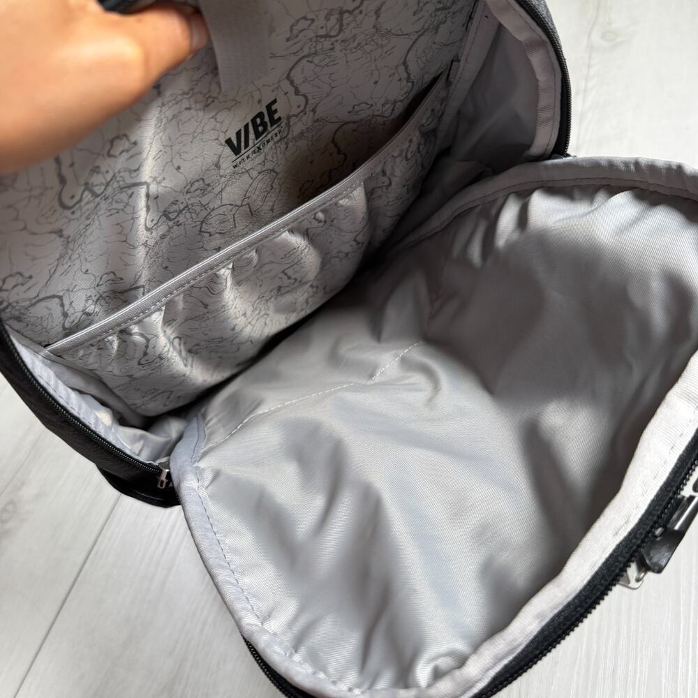 PacSafe Vibe 20 Liter Backpack Gray Black Anti Theft - Picture 9 of 9